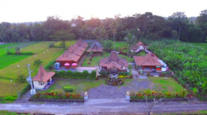 Villa Riverisde Kalijeruk